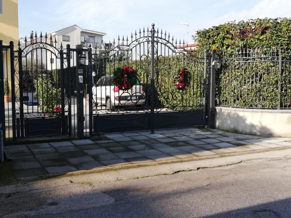סנט'אנטוניו אבאטה Depandance Con Piscina In Uso In Esclusivo In B&B מראה חיצוני תמונה